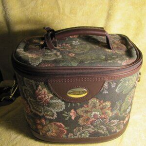 VINTAGE Gloria Vanderbilt Brocade Tapestry Travel Case Cosmetic Luggage Carry On